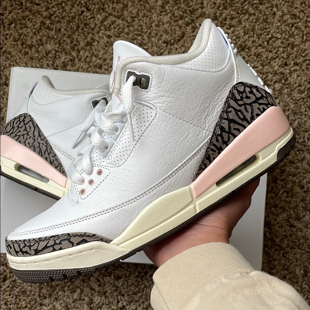 JORDAN 3 RETRO NEAPOLITAN DARK MOCHA